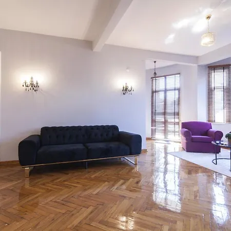 Gorgeous Flat W Balcony 5 Min To Citys Nisantasi